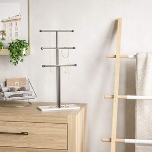 Umbra Trigem Hanging Jewelry Organizer